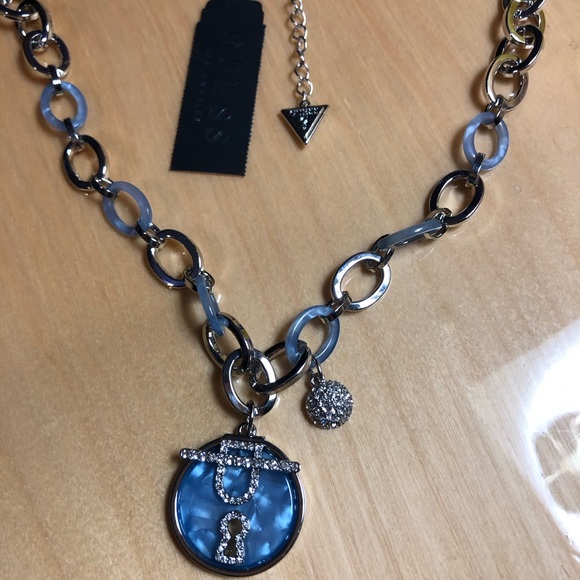 Guess necklace - Picture 2 of 7